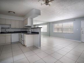 1100 SE 4th Ave 14, Deerfield Beach FL 33441