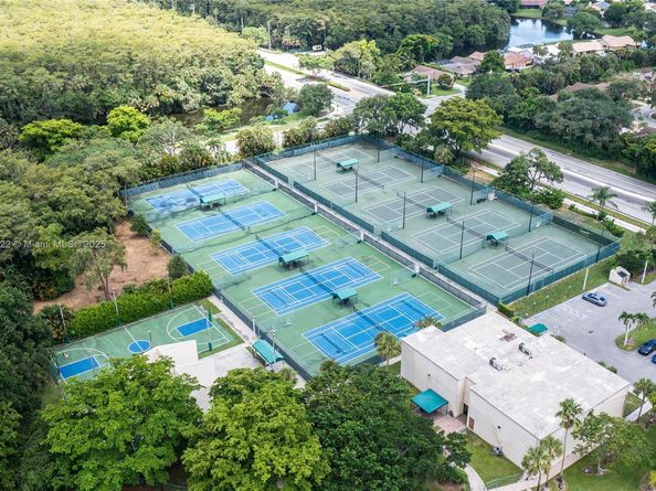 4350 NW 30th St 137, Coconut Creek FL 33066