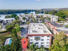 3910 Crystal Lake Dr 401, Deerfield Beach FL 33064