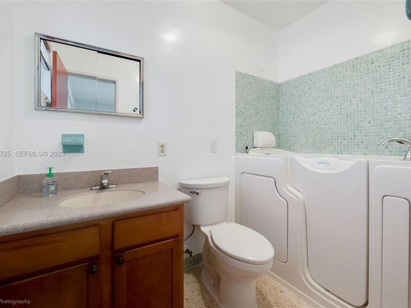 536 Minorca Ave, Coral Gables FL 33134