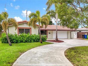 5511 NE 18th Ter
