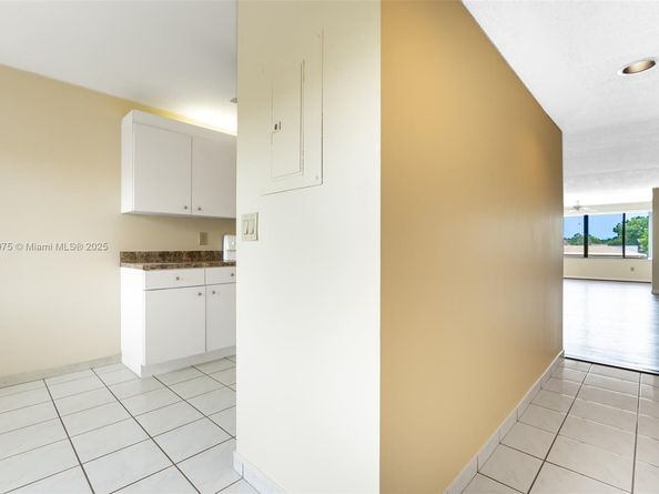 9455 N Belfort Cir 211, Tamarac FL 33321