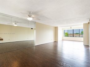 9455 N Belfort Cir 211, Tamarac FL 33321