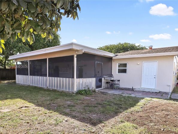 15264 SW 102nd Ct, Miami FL 33157