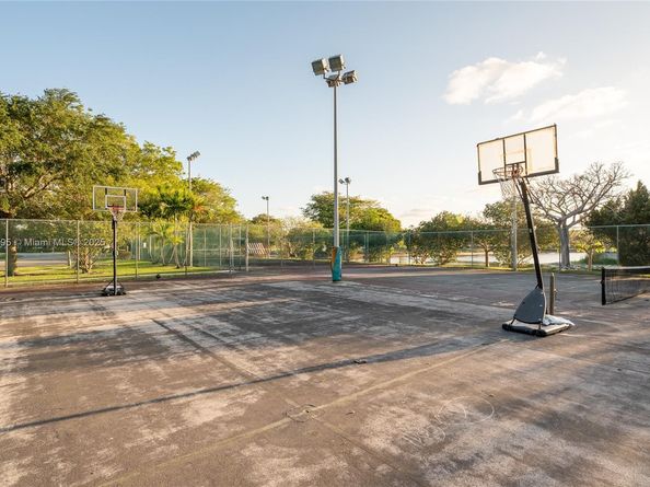 1720 Hammock Blvd 209, Coconut Creek FL 33063