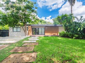 1955 Alamanda Dr, North Miami FL 33181