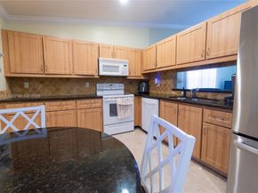 7674 NW 88th Ln, Tamarac FL 33321