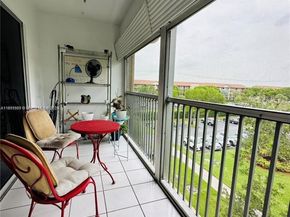 1400 SW 124th Ter 402Q, Pembroke Pines FL 33027