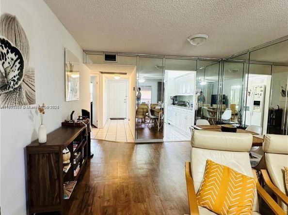 1400 SW 124th Ter 402Q, Pembroke Pines FL 33027