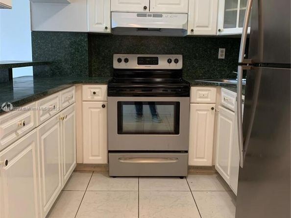 1325 W 68th St 221, Hialeah FL 33014