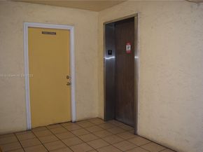 3940 NW 42nd Ave 316, Lauderdale Lakes FL 33319