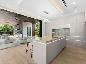 260 NW 49th St, Miami FL 33127