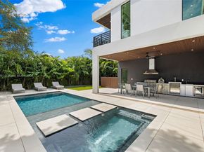 260 NW 49th St, Miami FL 33127
