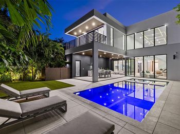 260 NW 49th St