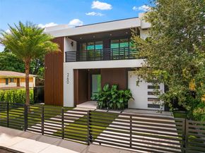 260 NW 49th St, Miami FL 33127