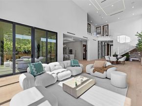 260 NW 49th St, Miami FL 33127