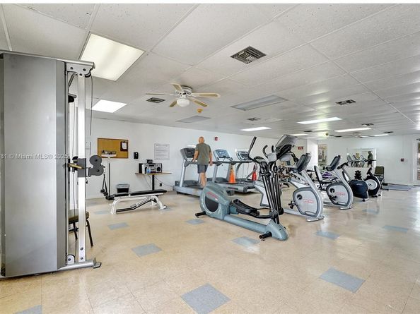 16801 NE 13th Ave 206, Miami FL 33162