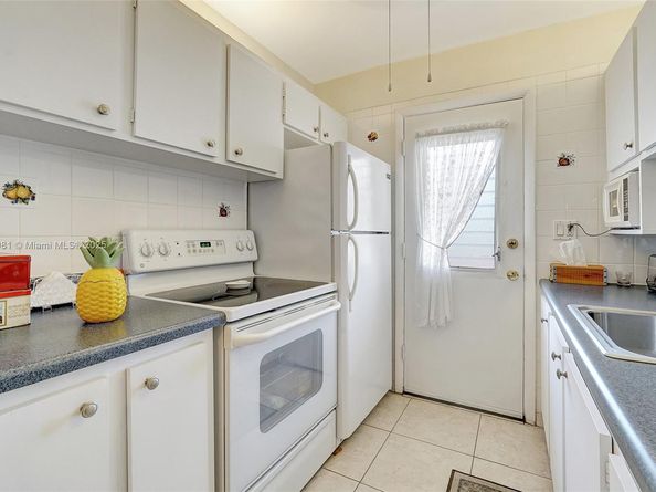 16801 NE 13th Ave 206, Miami FL 33162