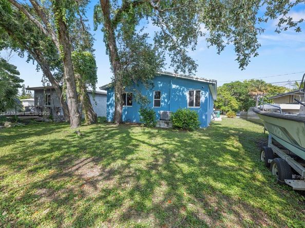 135 NW 6th Ave, Dania Beach FL 33004
