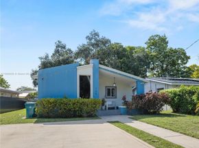 135 NW 6th Ave, Dania Beach FL 33004