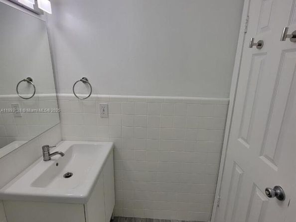 3300 SW 9th Ter, Miami FL 33135