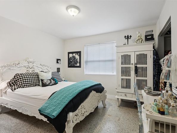 3300 SW 9th Ter, Miami FL 33135