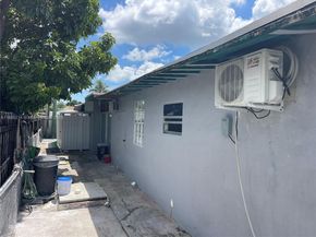 10415 NW 35th Ave, Miami FL 33147