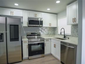 9601 Sunrise Lakes Blvd 311, Sunrise FL 33322