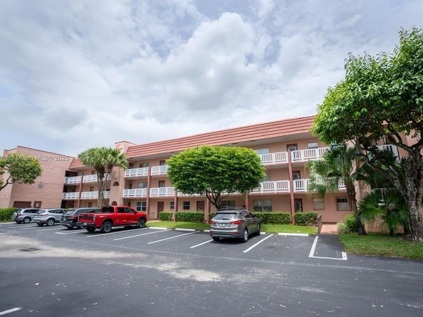 9601 Sunrise Lakes Blvd 311, Sunrise FL 33322