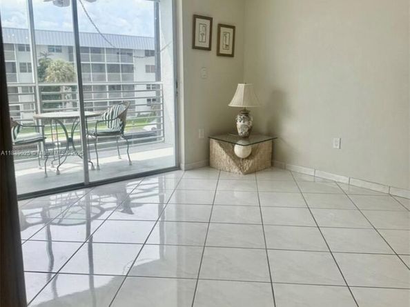 3600 NE 170 St. Apt.D.303, North Miami Beach FL 33160