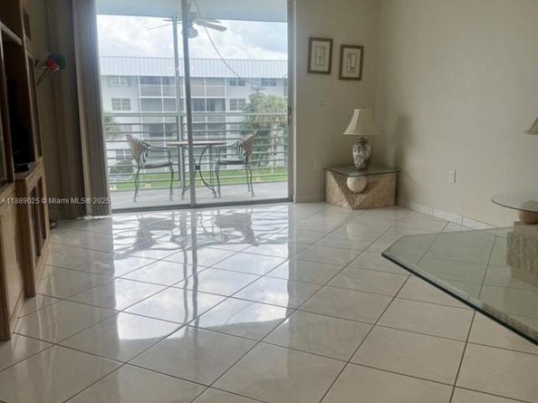 3600 NE 170 St. Apt.D.303, North Miami Beach FL 33160