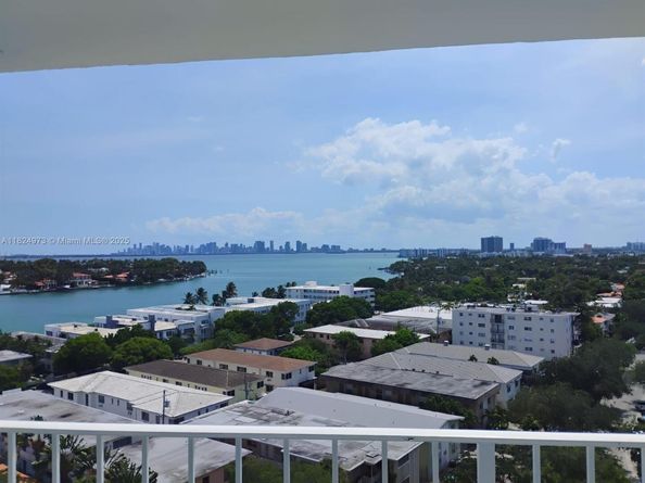 6900 Bay Dr 11K, Miami Beach FL 33141