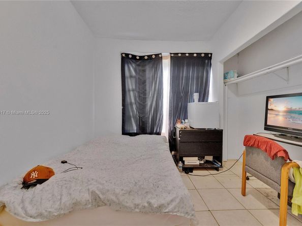 1428 NW 31 St, Miami FL 33142