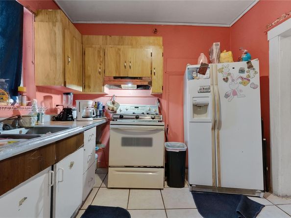 1428 NW 31 St, Miami FL 33142