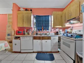 1428 NW 31 St, Miami FL 33142