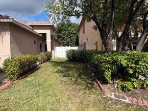 19249 NW 13th St, Pembroke Pines FL 33029
