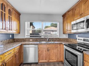 19249 NW 13th St, Pembroke Pines FL 33029