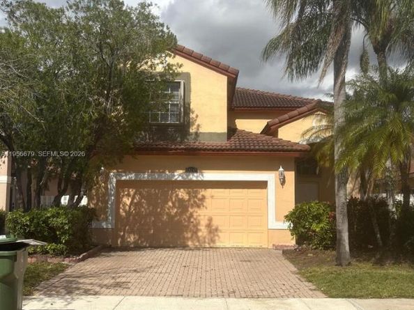 19249 NW 13th St, Pembroke Pines FL 33029