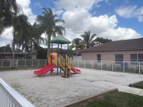 19249 NW 13th St, Pembroke Pines FL 33029