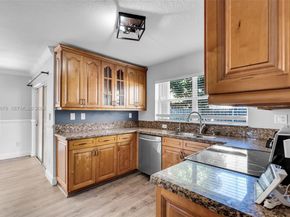 19249 NW 13th St, Pembroke Pines FL 33029