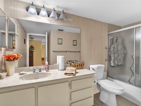 10400 NW 30th Ct 305, Sunrise FL 33322