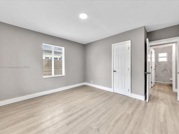 108 SE 23rd St, Fort Lauderdale FL 33316
