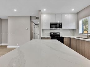 108 SE 23rd St, Fort Lauderdale FL 33316