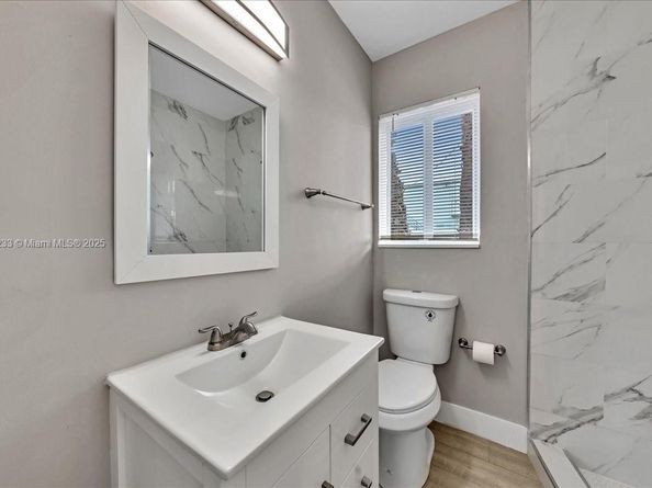 108 SE 23rd St, Fort Lauderdale FL 33316