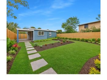 108 SE 23rd St