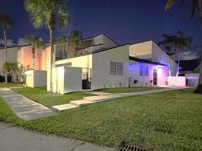 9195 Fontainebleau Blvd 6, Miami FL 33172