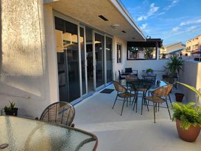 9195 Fontainebleau Blvd 6, Miami FL 33172