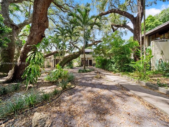 19432 NE 26th Ave 92D, Miami FL 33180