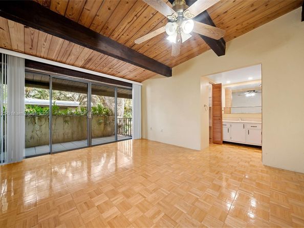 19432 NE 26th Ave 92D, Miami FL 33180