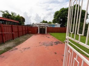 2102 SW 58th Ct, Miami FL 33155
